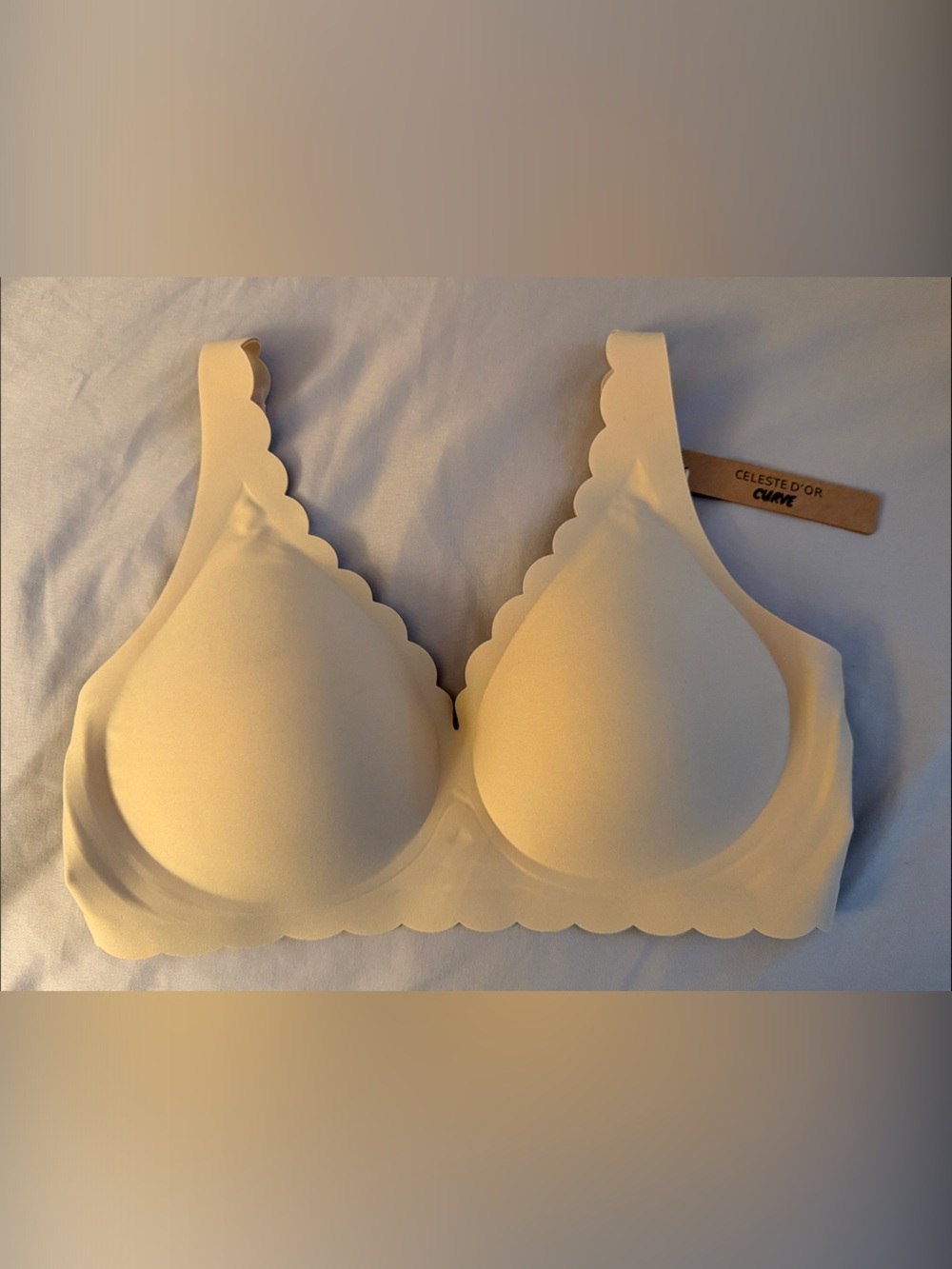 Scallop Edge Smooth T-Shirt Bra - Cream